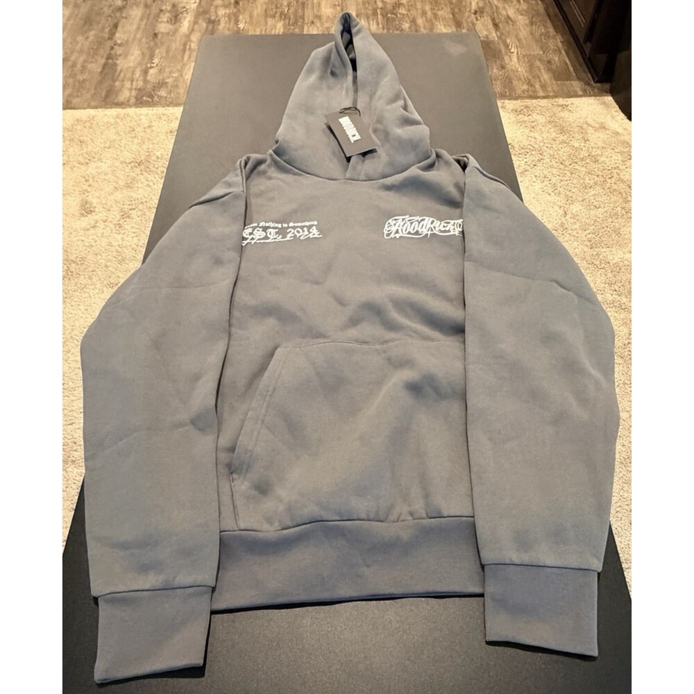 Hoodrich Men’s Graphic Pullover Hoodie Gray Medium NWT Streetwear $80 Logo